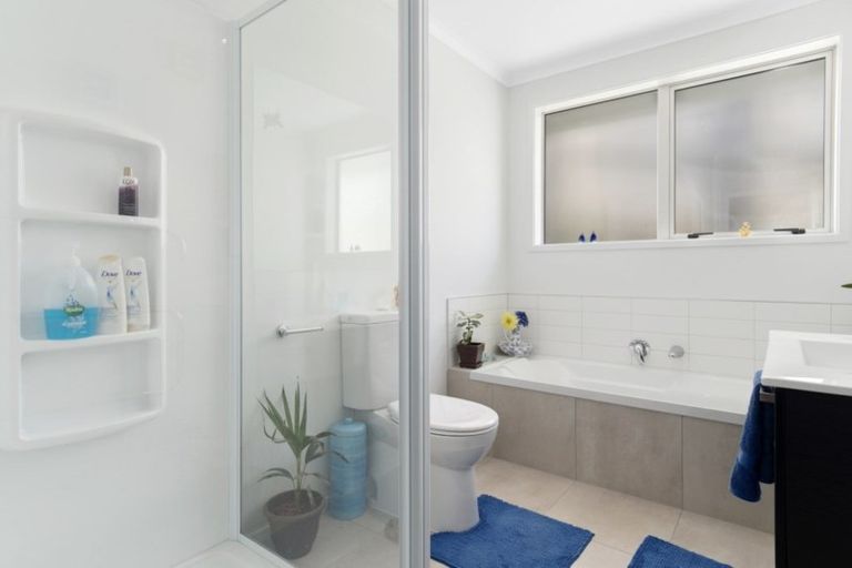 Photo of property in 88 Bert Wall Drive, Omokoroa, 3114