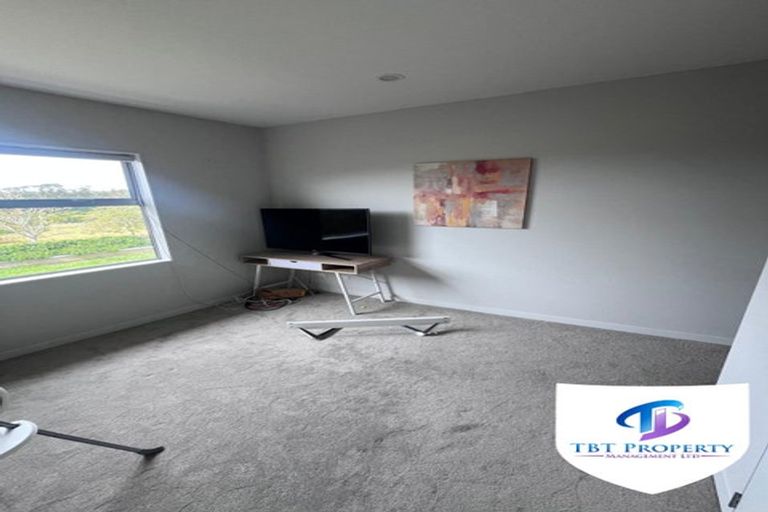 Photo of property in 14 Irongate Avenue, Ranui, Auckland, 0612