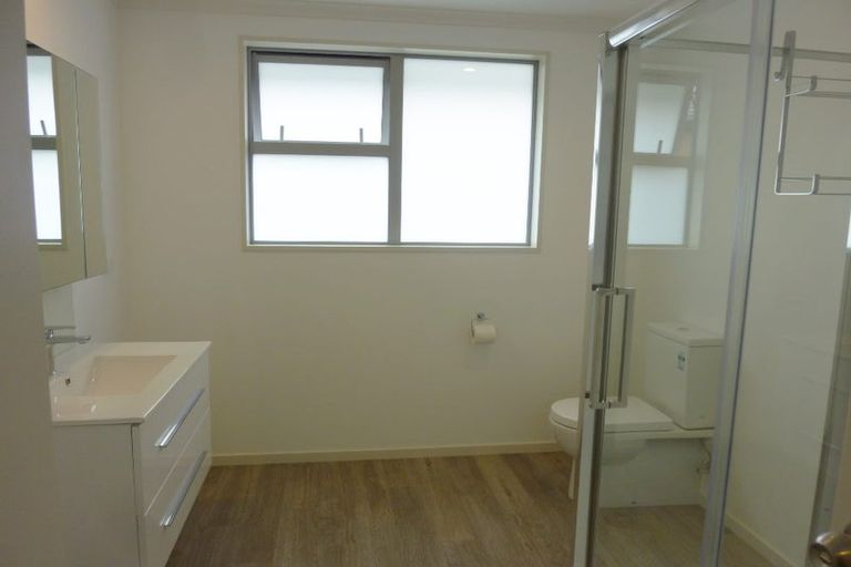 Photo of property in 2/33 Darvel Street, Riccarton, Christchurch, 8011