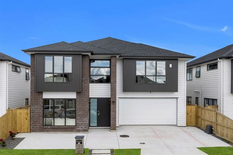 Photo of property in 60 Drumbuoy Drive, Flat Bush, Auckland, 2019