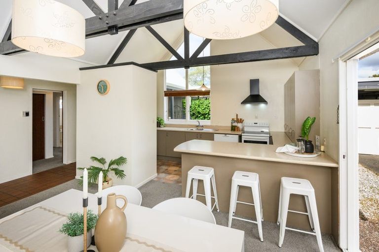 Photo of property in 9 Palliser Place, Milson, Palmerston North, 4414