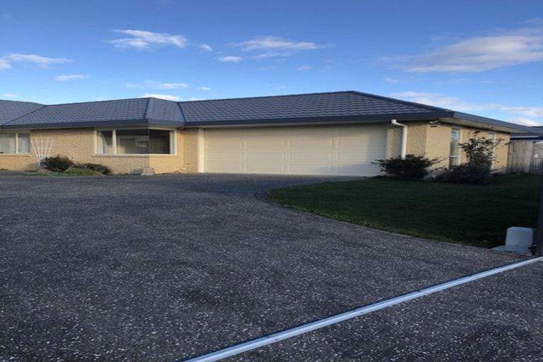 Photo of property in 11 Tainui Street, Levin, 5510