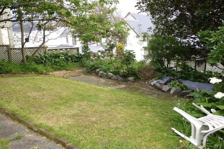 Photo of property in 44 Pirie Street, Mount Victoria, Wellington, 6011