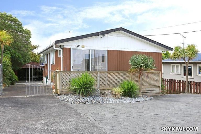 Photo of property in 217 Sturges Road, Henderson, Auckland, 0612