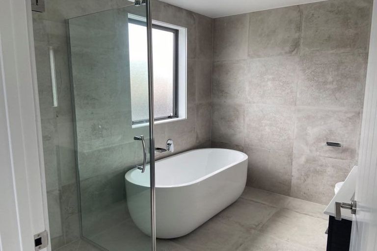 Photo of property in 131 Glenvar Ridge Road, Long Bay, Auckland, 0630