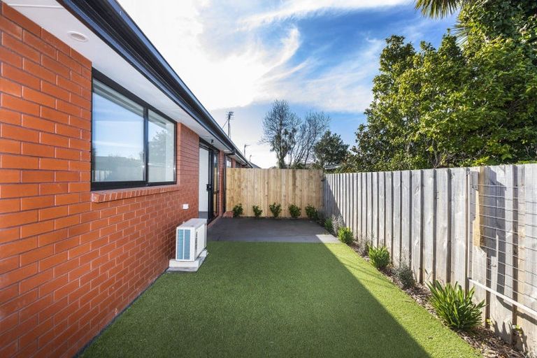 Photo of property in 6d Avonhead Road, Avonhead, Christchurch, 8042