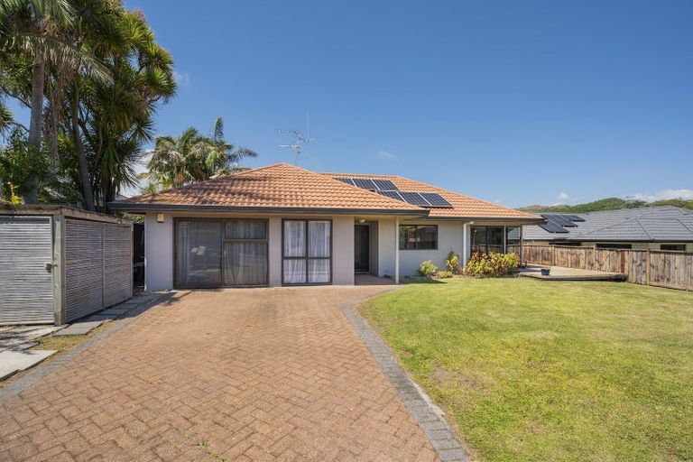 Photo of property in 49 Pelorus Street, Welcome Bay, Tauranga, 3112