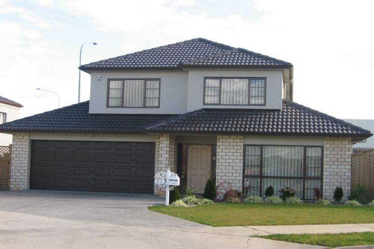 Photo of property in 27 Speyside Crescent, Flat Bush, Auckland, 2016