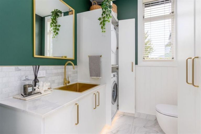 Photo of property in 89 Weston Road, St Albans, Christchurch, 8052