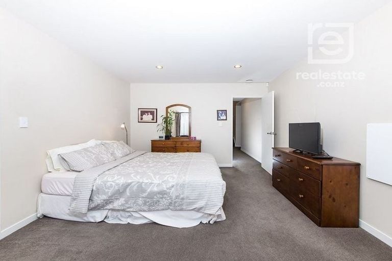 Photo of property in 59 South Kensington Way, Henderson, Auckland, 0612
