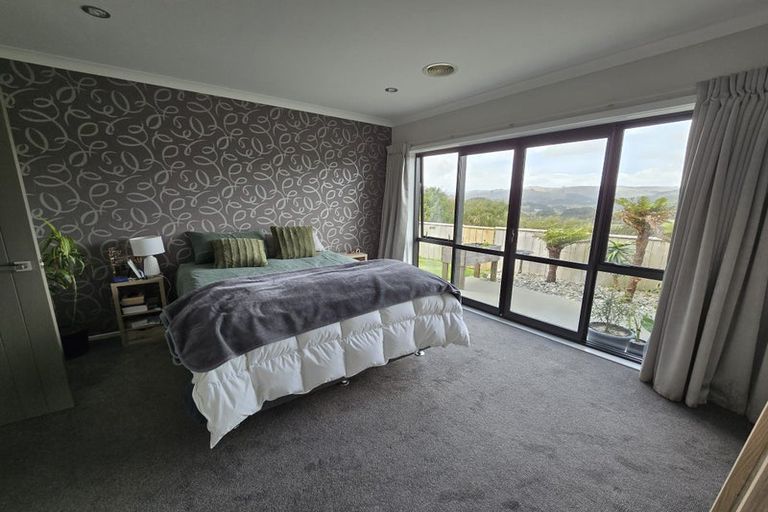 Photo of property in 116 Endeavour Drive, Whitby, Porirua, 5024