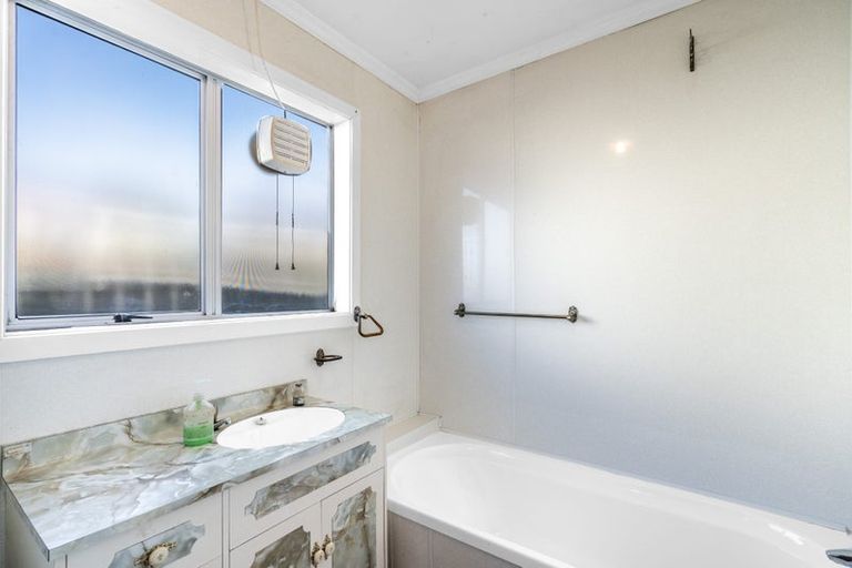 Photo of property in 121 Park Street, Winton, 9720