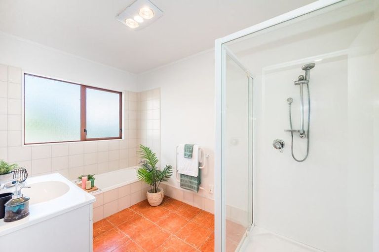 Photo of property in 76 Hinemoa Street, Paraparaumu, 5032