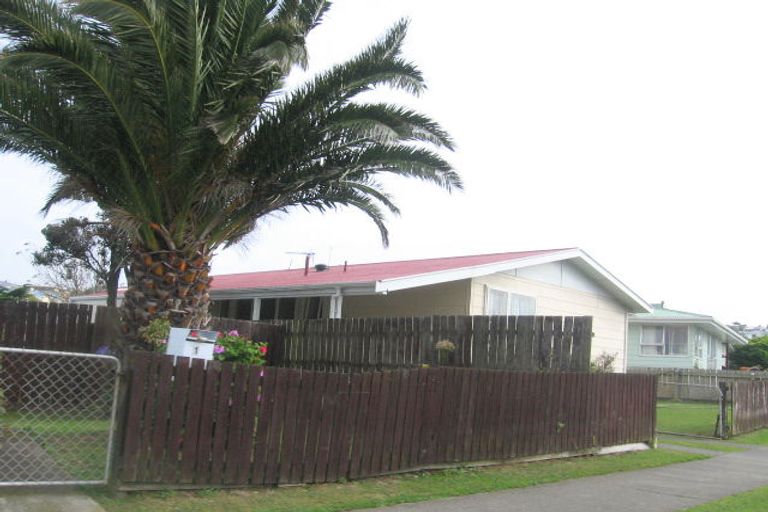 Photo of property in 19 Conclusion Street, Ascot Park, Porirua, 5024