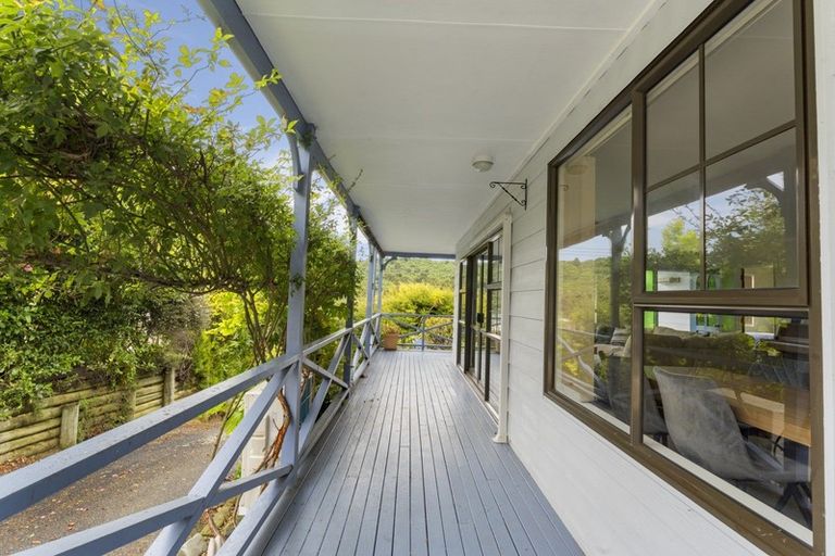 Photo of property in 168 Waikawa Road, Picton, 7220