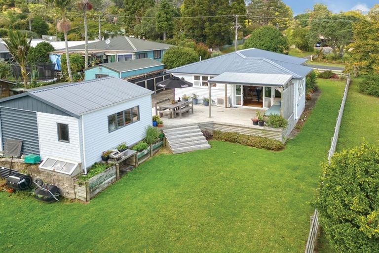 Photo of property in 335 Edward Street, Coromandel, 3506
