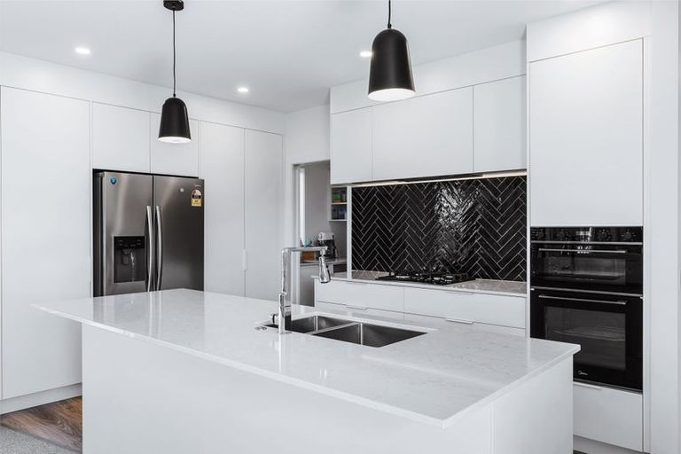 Photo of property in 15 Tai Road, Wharewaka, Taupo, 3330