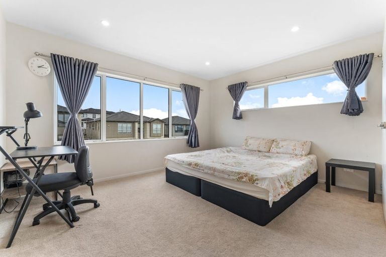 Photo of property in 42 Lime Hill Rise, Flat Bush, Auckland, 2019