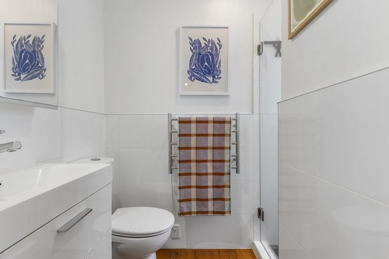 Photo of property in 15 Albert Road, Devonport, Auckland, 0624