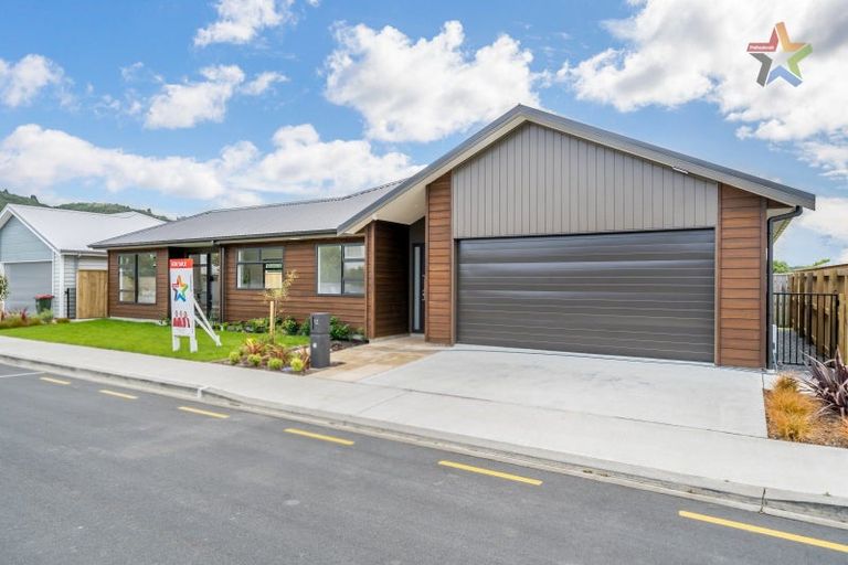 Photo of property in 27 Te Ara O Motutawa, Avalon, Lower Hutt, 5011