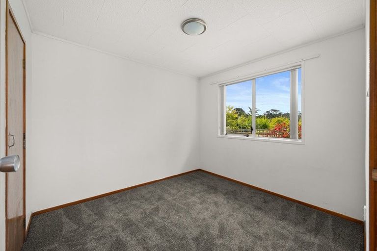 Photo of property in 38 Farrand Road, Kumeu, 0891