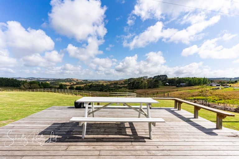 Photo of property in 918 Oneriri Road, Kaiwaka, 0573
