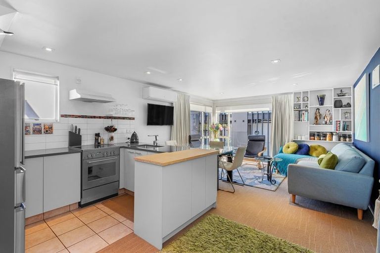 Photo of property in 8/32 Cranmer Square, Christchurch Central, Christchurch, 8013