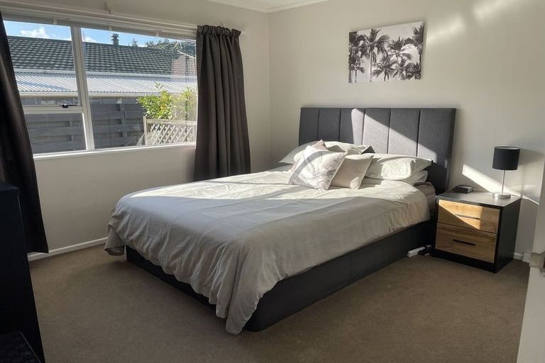 Photo of property in 28a Roband Crescent, Brown Owl, Upper Hutt, 5018