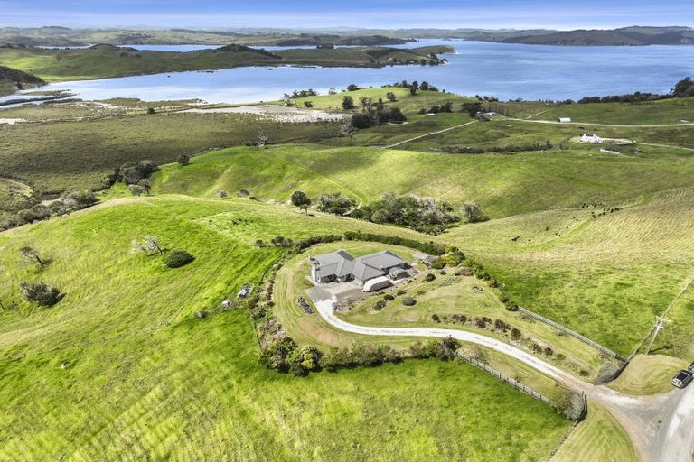 Photo of property in 281 Linton Road, Maungaturoto, 0583