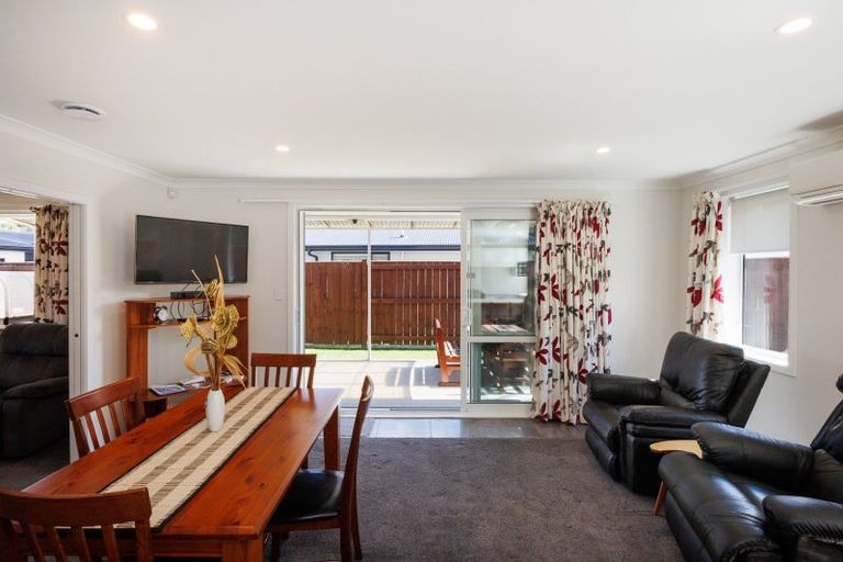 Photo of property in 15 Serenity Crescent, Kelvin Grove, Palmerston North, 4414