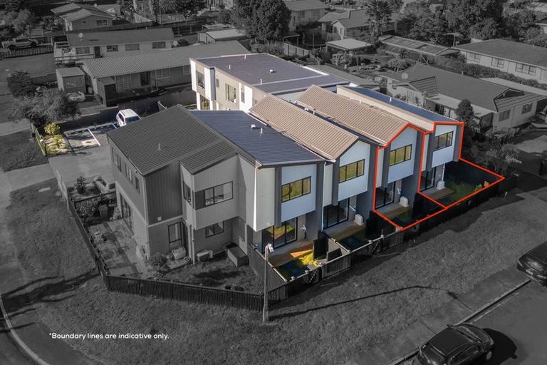 Photo of property in 24a Scarlet Drive, Ranui, Auckland, 0612