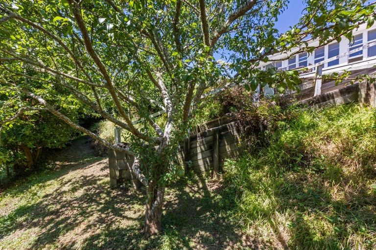 Photo of property in 13 Moana Crescent, Blagdon, New Plymouth, 4310