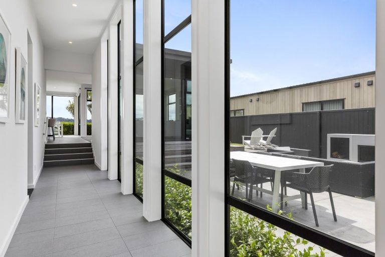 Photo of property in 8 Karapoto Lane, Rainbow Point, Taupo, 3330