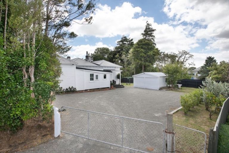 Photo of property in 21 Bond Street, Marton, 4710