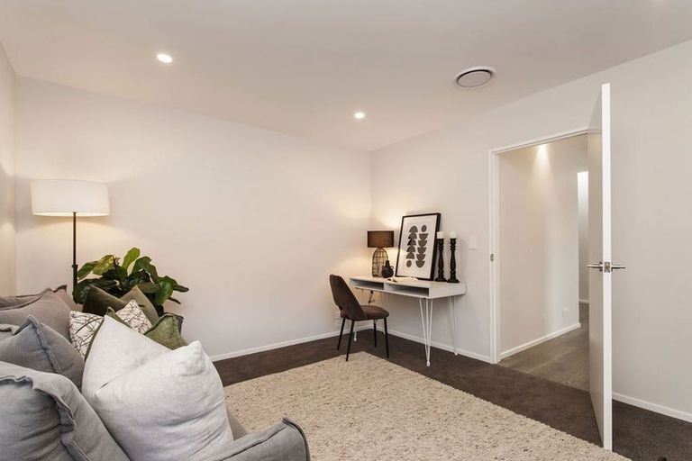 Photo of property in 3 Betty Roberts Lane, Cracroft, Christchurch, 8022