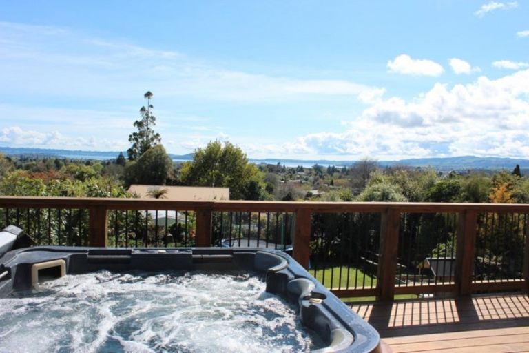 Photo of property in 29 Wychwood Crescent, Springfield, Rotorua, 3015