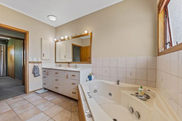 Photo of property in 18 Mccarthy Street, Hawera, 4610