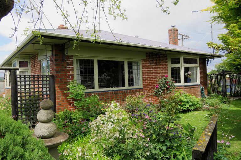 Photo of property in 2 Allnatt Street, Temuka, 7920