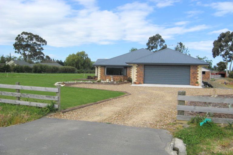 Photo of property in 87 Douglas Road, Amberley, 7410