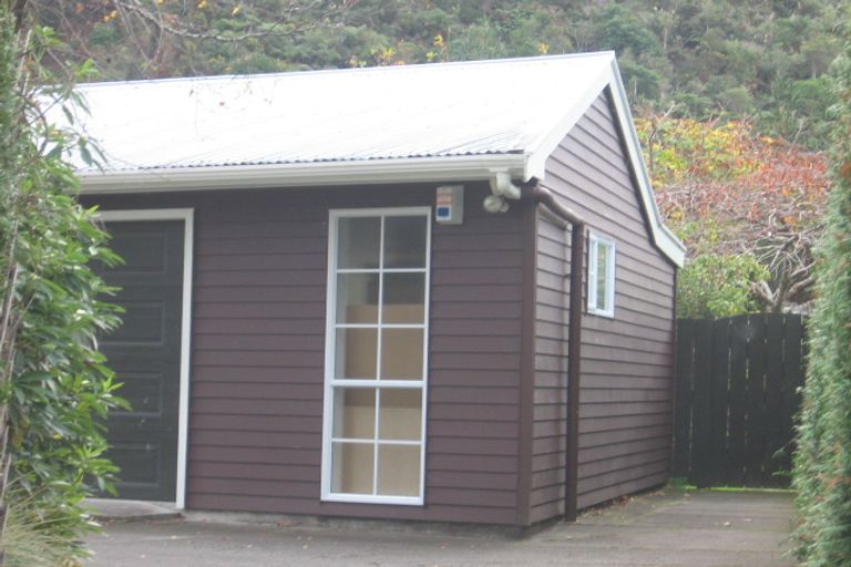 Photo of property in 157 Moores Valley Road, Wainuiomata, 5373