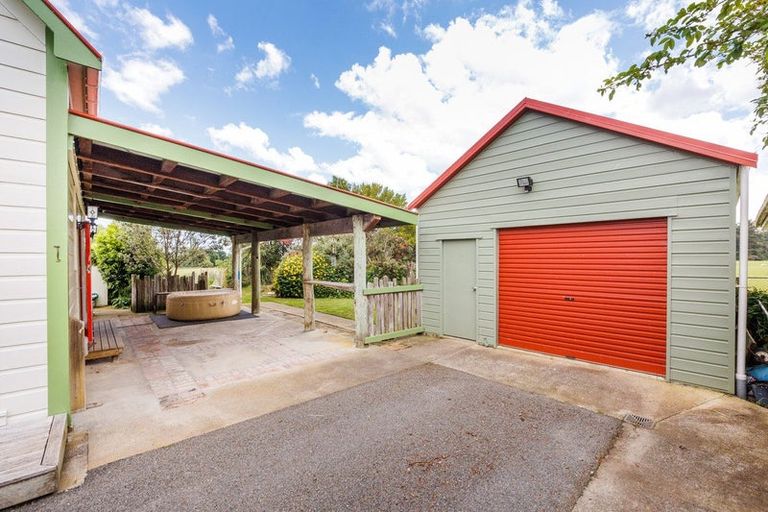 Photo of property in 1503 Kimbolton Road, Cheltenham, Feilding, 4777