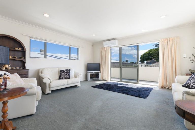 Photo of property in 409b Devonport Road, Tauranga South, Tauranga, 3112