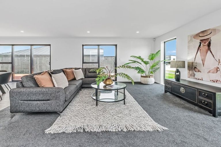 Photo of property in 5 Hawk Close, Rolleston, 7615