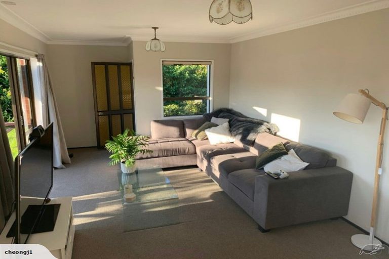 Photo of property in 2/25 Patons Road, Howick, Auckland, 2014