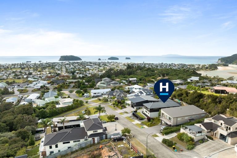 Photo of property in 111 Pacific View Drive, Whangamata, 3620