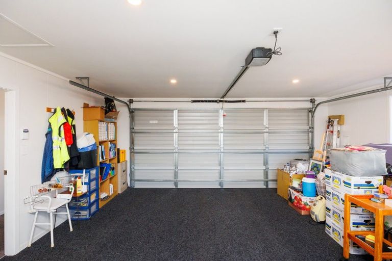 Photo of property in 15 Serenity Crescent, Kelvin Grove, Palmerston North, 4414