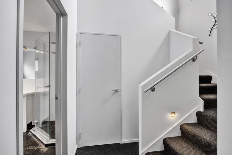 Photo of property in 188 Heta Road, Highlands Park, New Plymouth, 4312