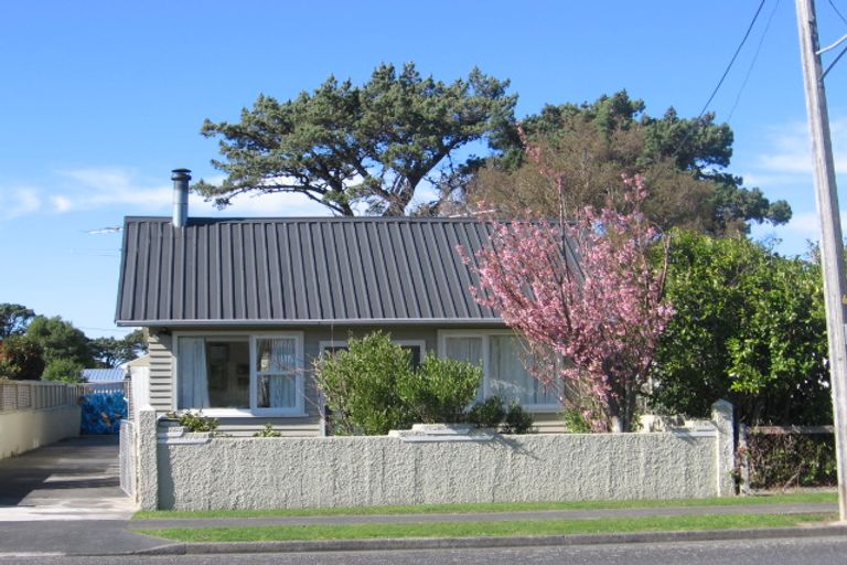 Photo of property in 15 Waite Street, Featherston, 5710