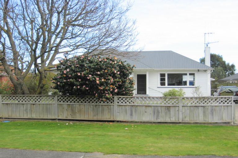 Photo of property in 6 Clark Street, Levin, 5510