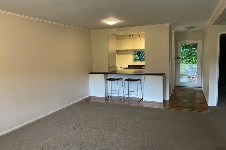 Photo of property in 2/49 Maungaraki Road, Korokoro, Lower Hutt, 5012